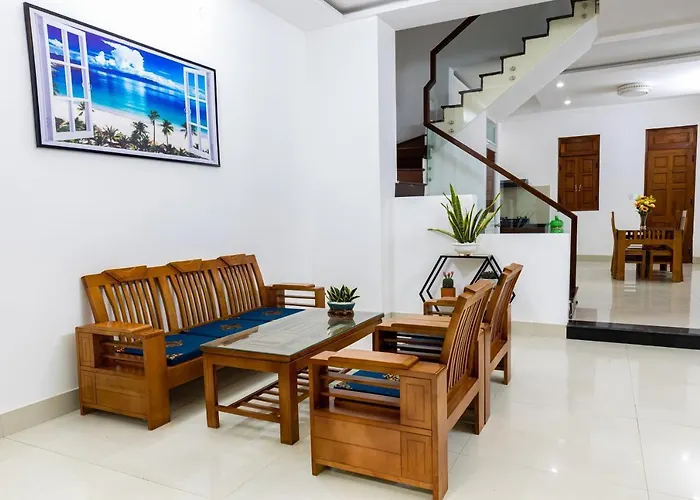 Simple House Near My Khe Beach And Night Street
